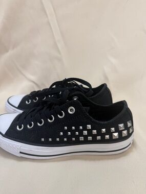 size 7 Converse Studded Chuck Taylor vintage nwot